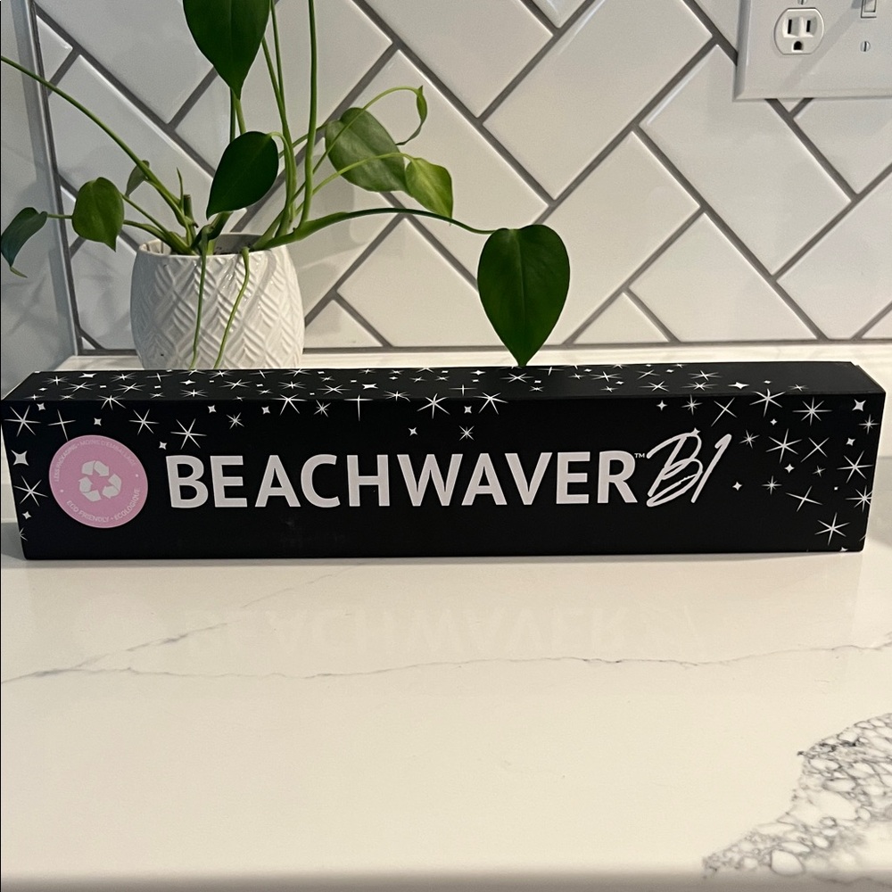 The Beachwaver Co. Black Rotating Curling Iron